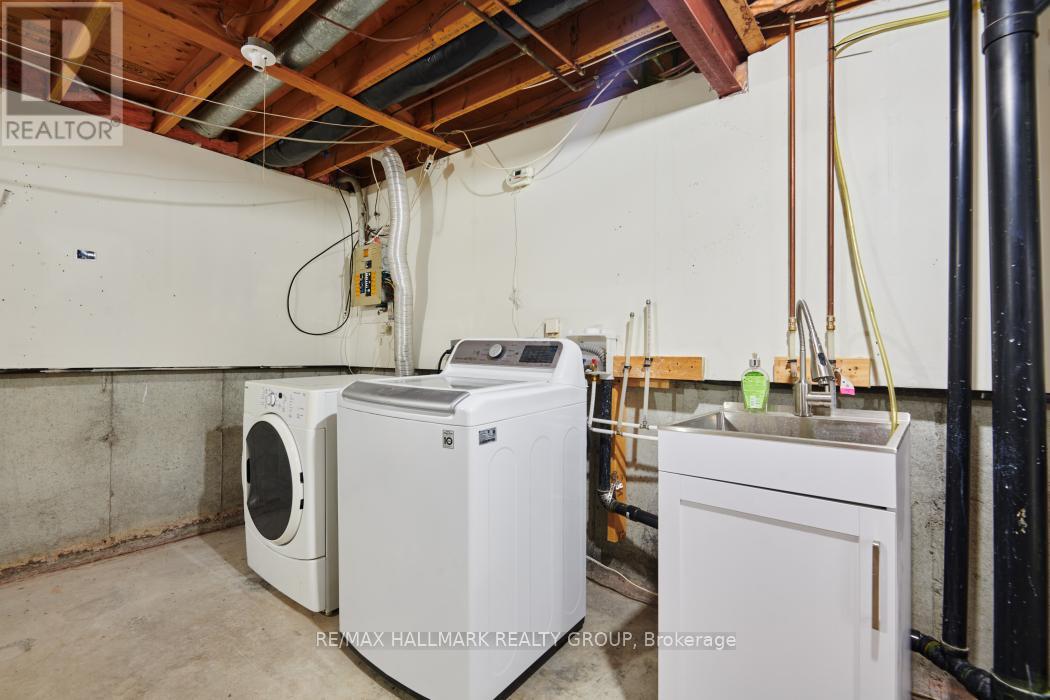 #81 2772 PIMLICO CRESCENT - 33