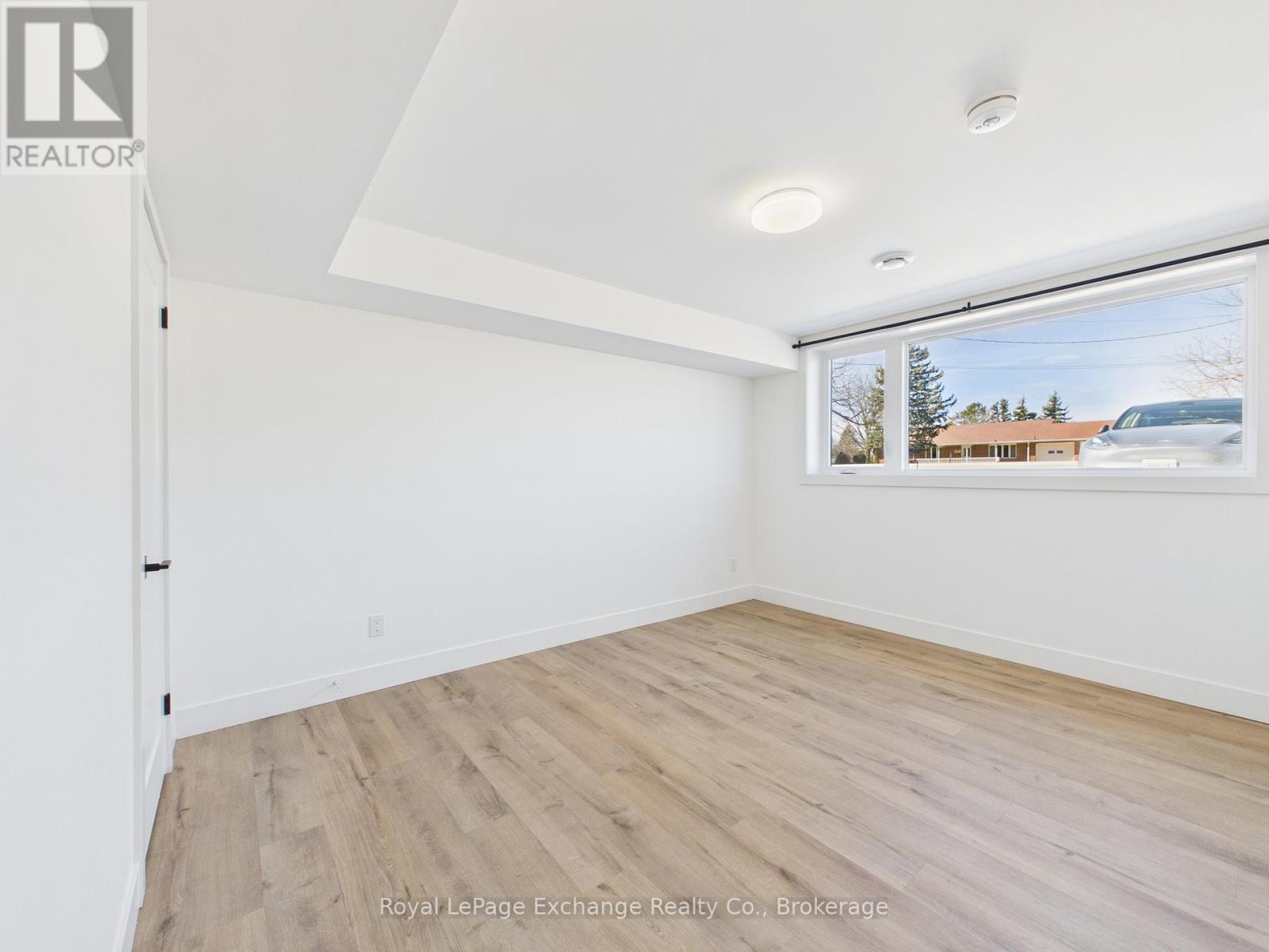 1085 SUTTON STREET