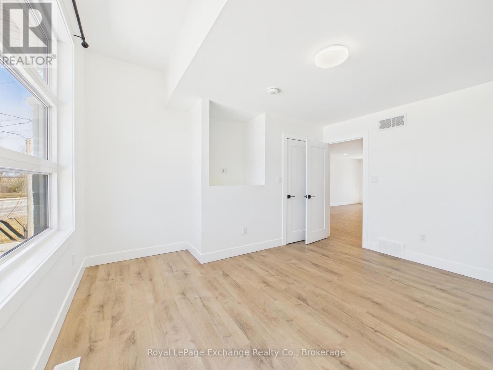1085 SUTTON STREET
