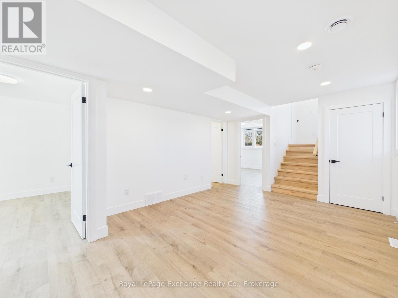 1085 SUTTON STREET