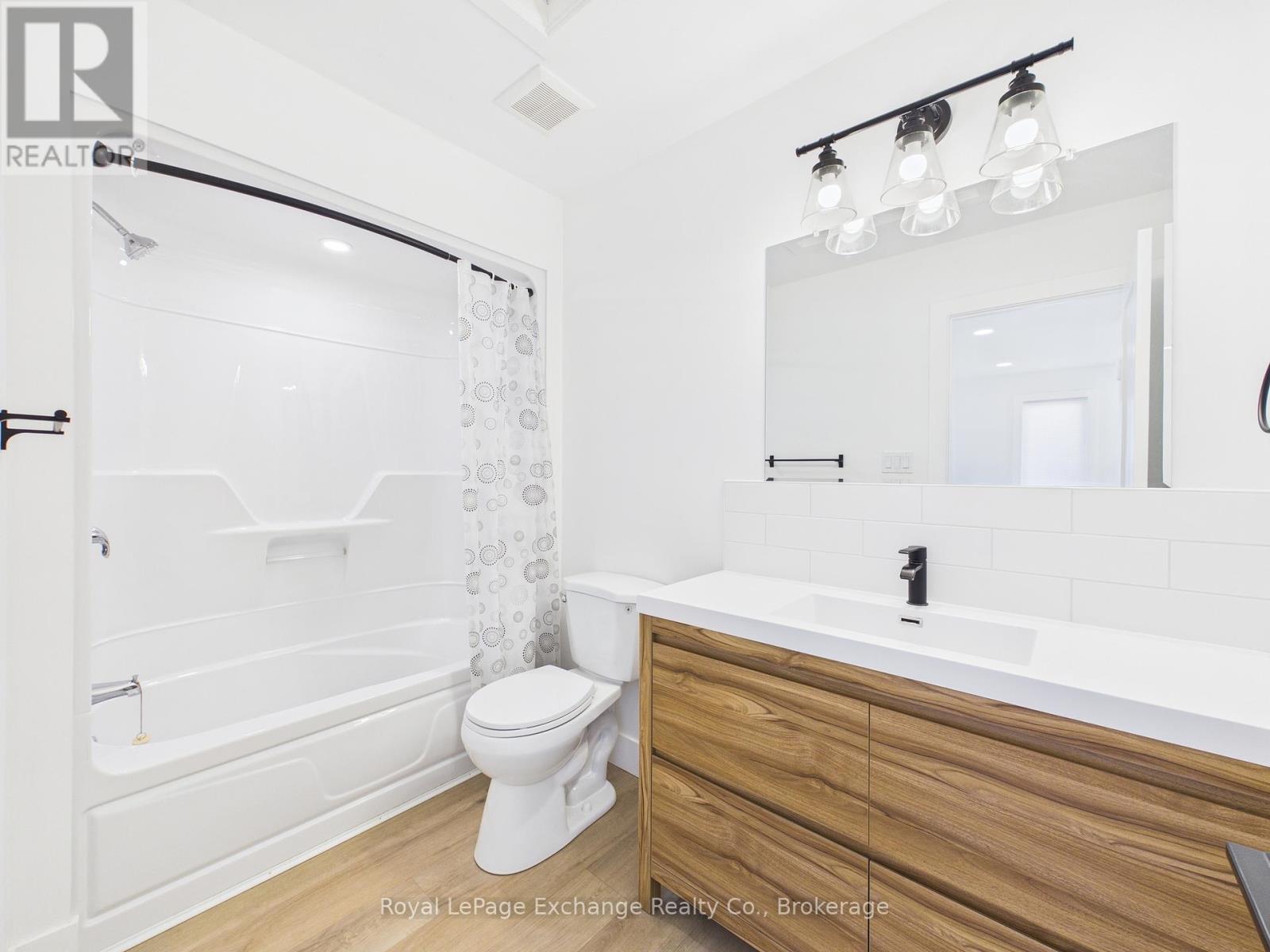 1085 SUTTON STREET