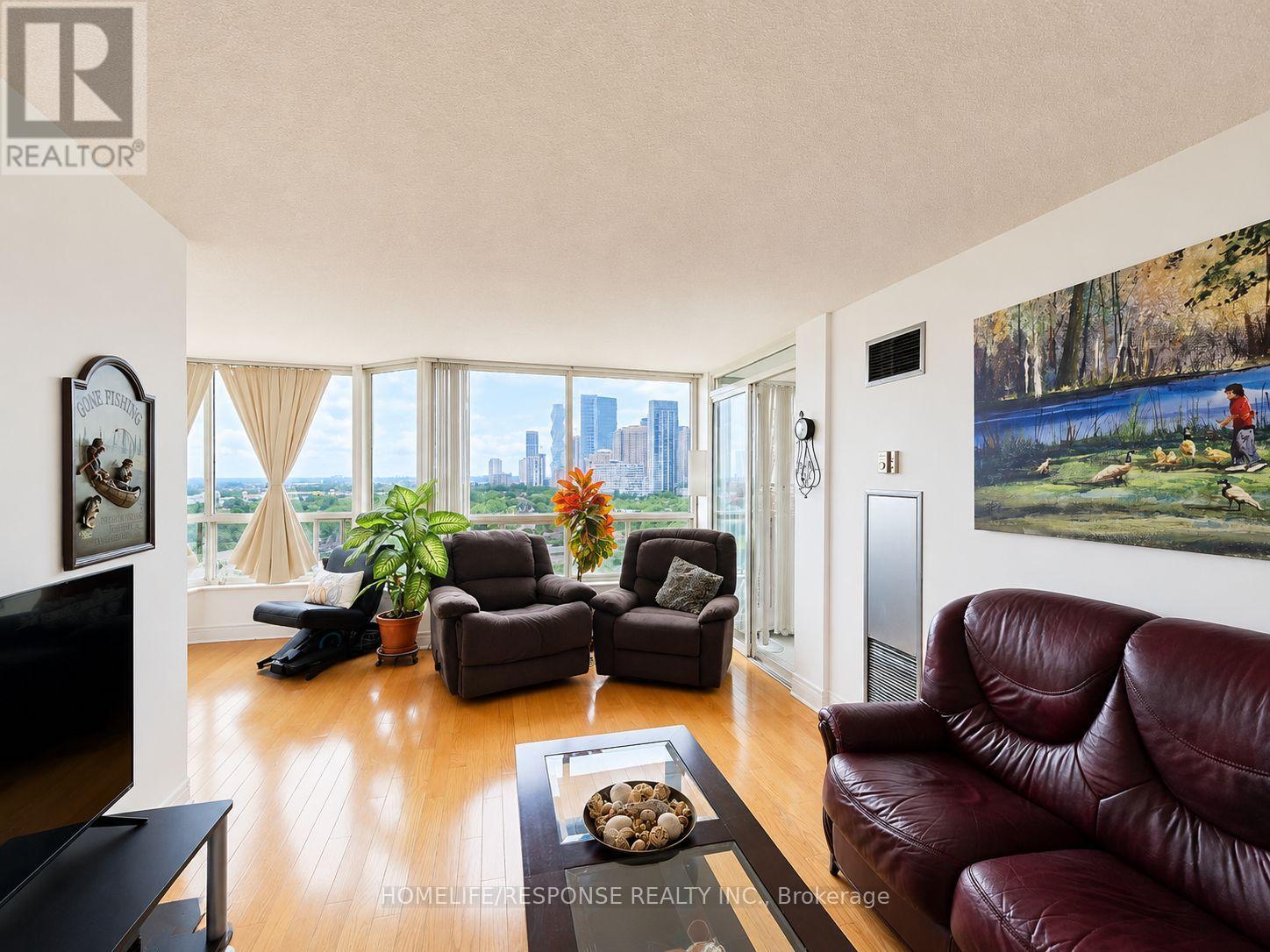 #1601 55 ELM DRIVE W - 7