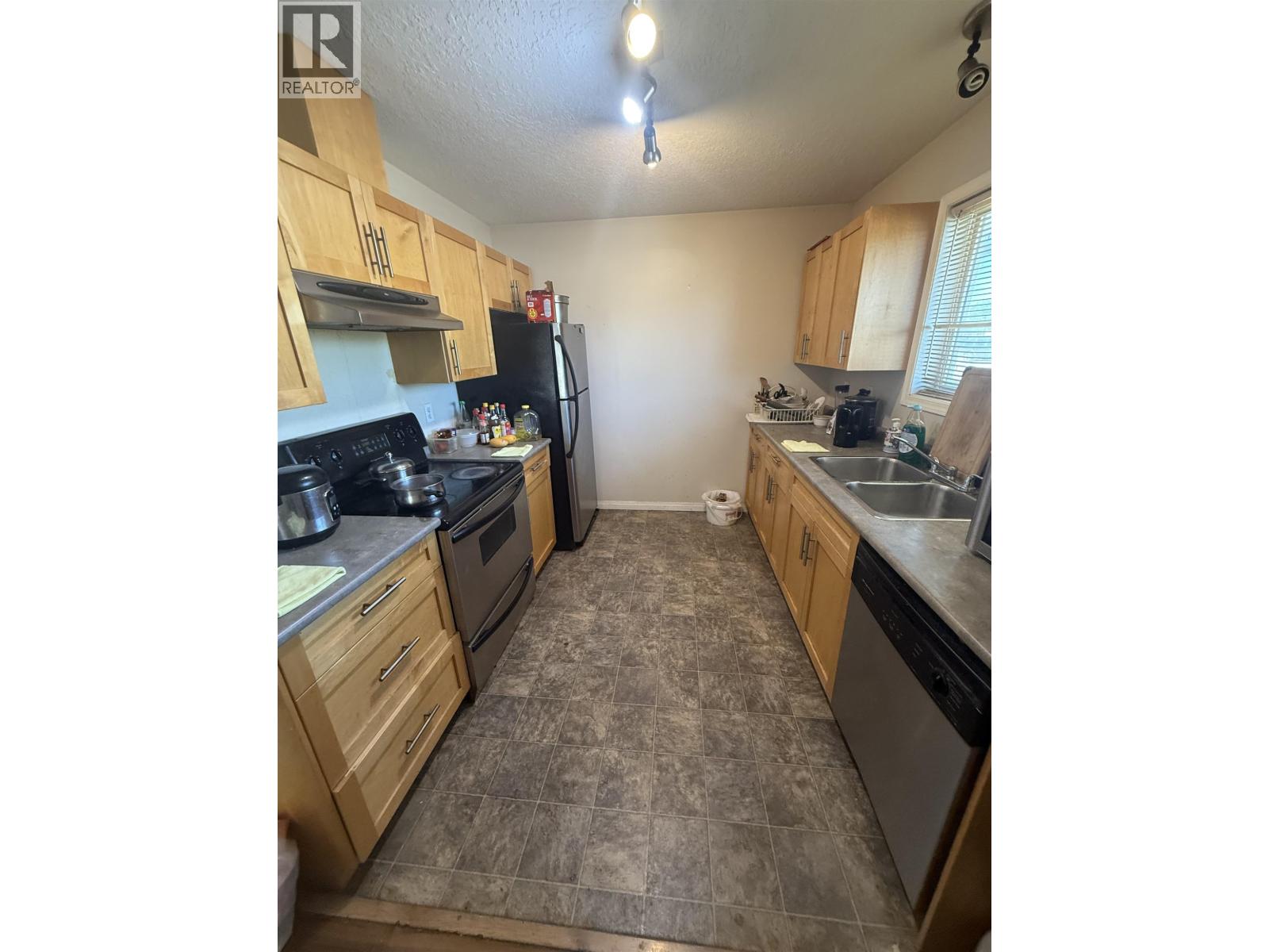 10203 98 AVENUE - 4