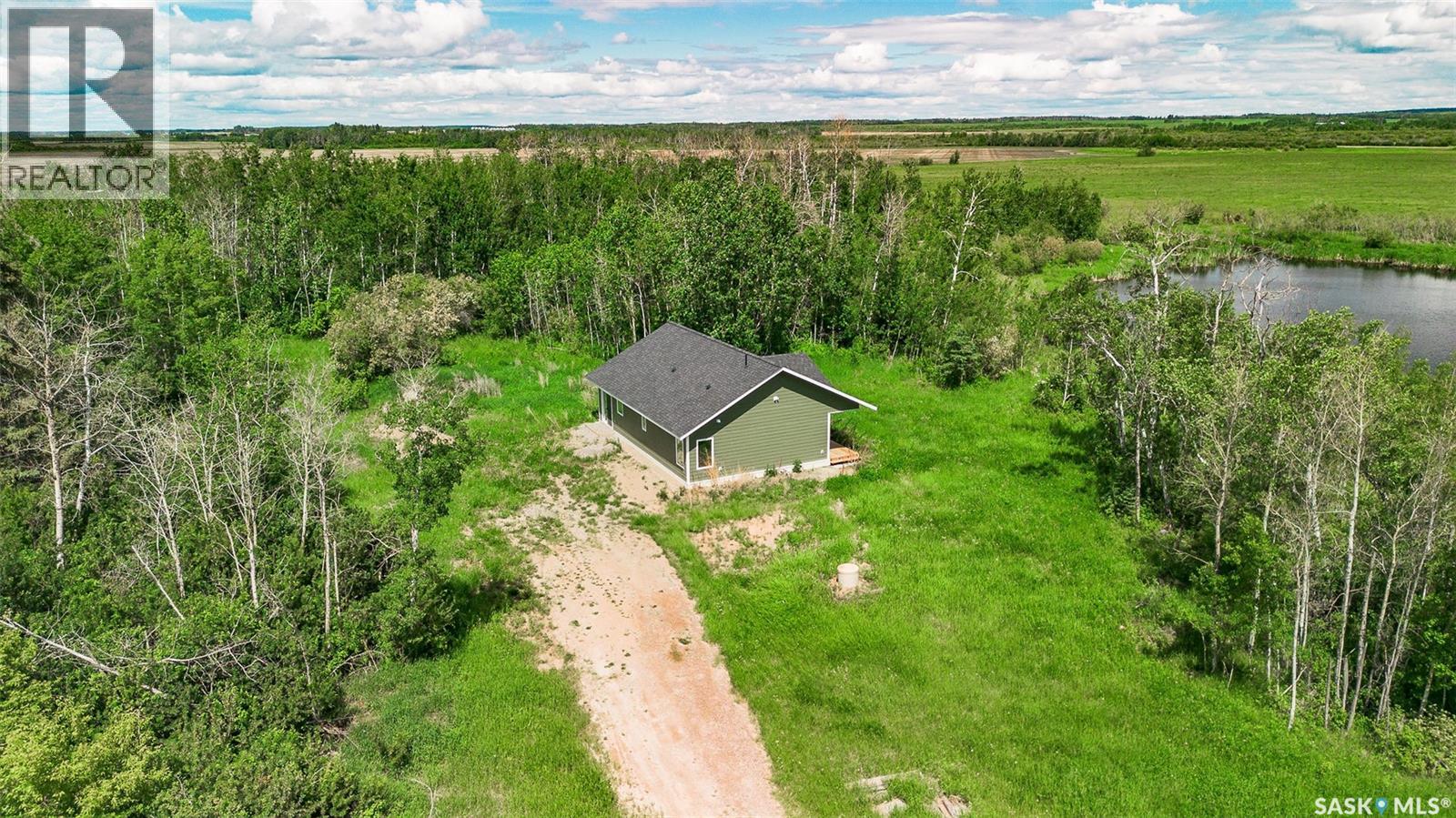 304 Railway AVENUE - 30