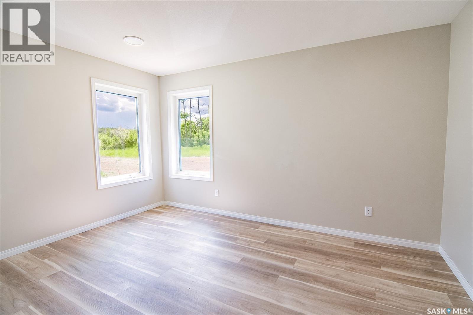 304 Railway AVENUE - 12