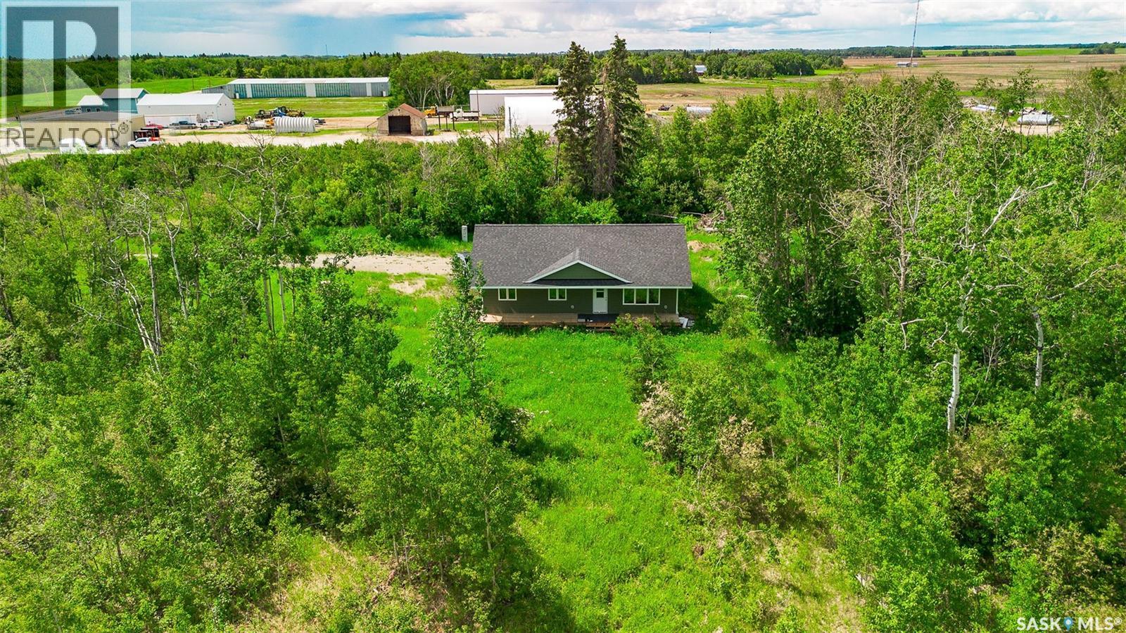 304 Railway AVENUE - 45