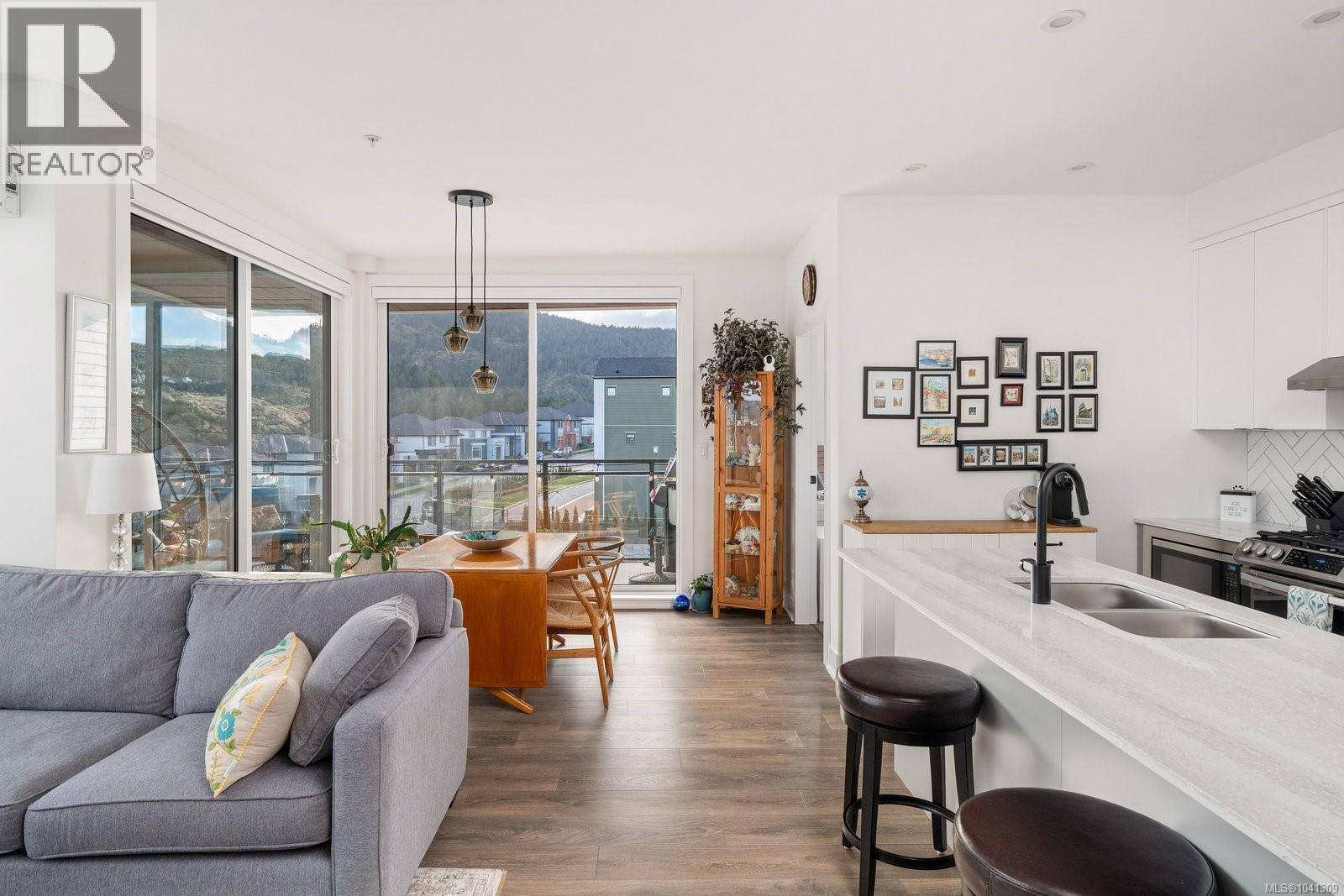 #402 1110 Samar Cres - 5
