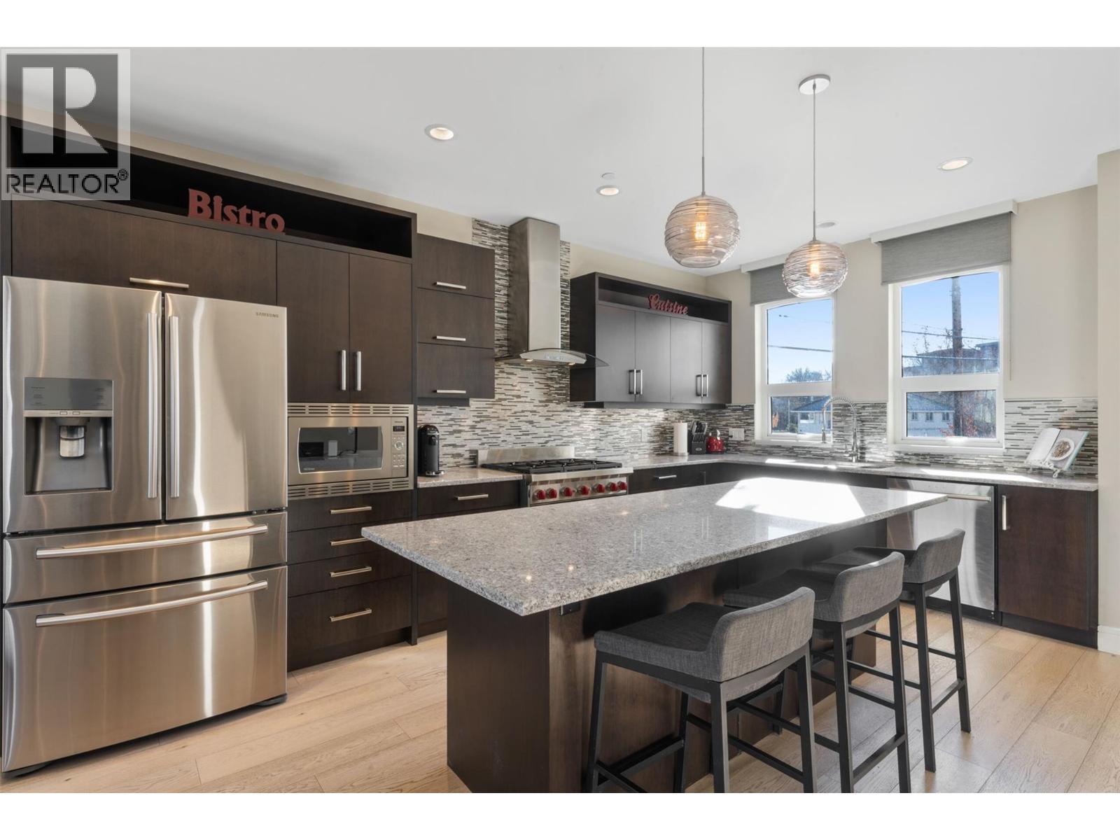 #18 3756 Lakeshore Road - 6