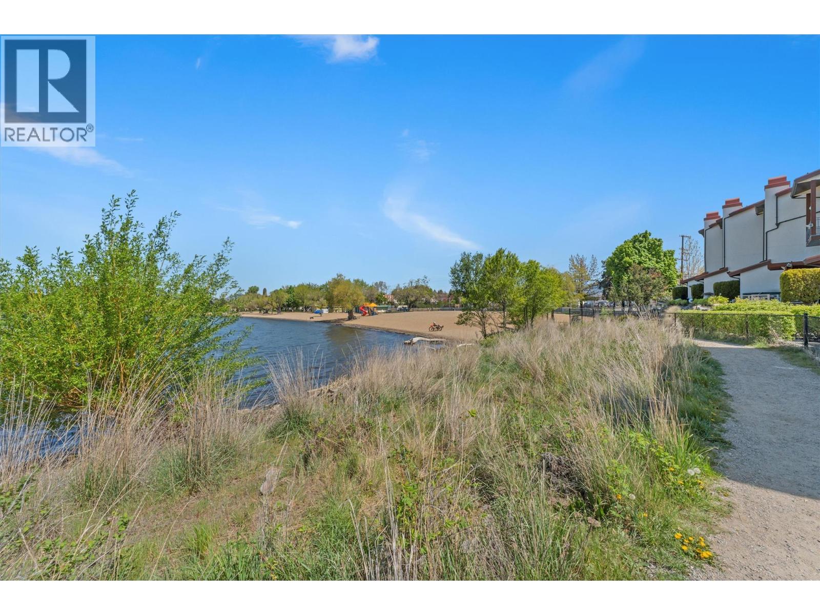 #18 3756 Lakeshore Road - 26
