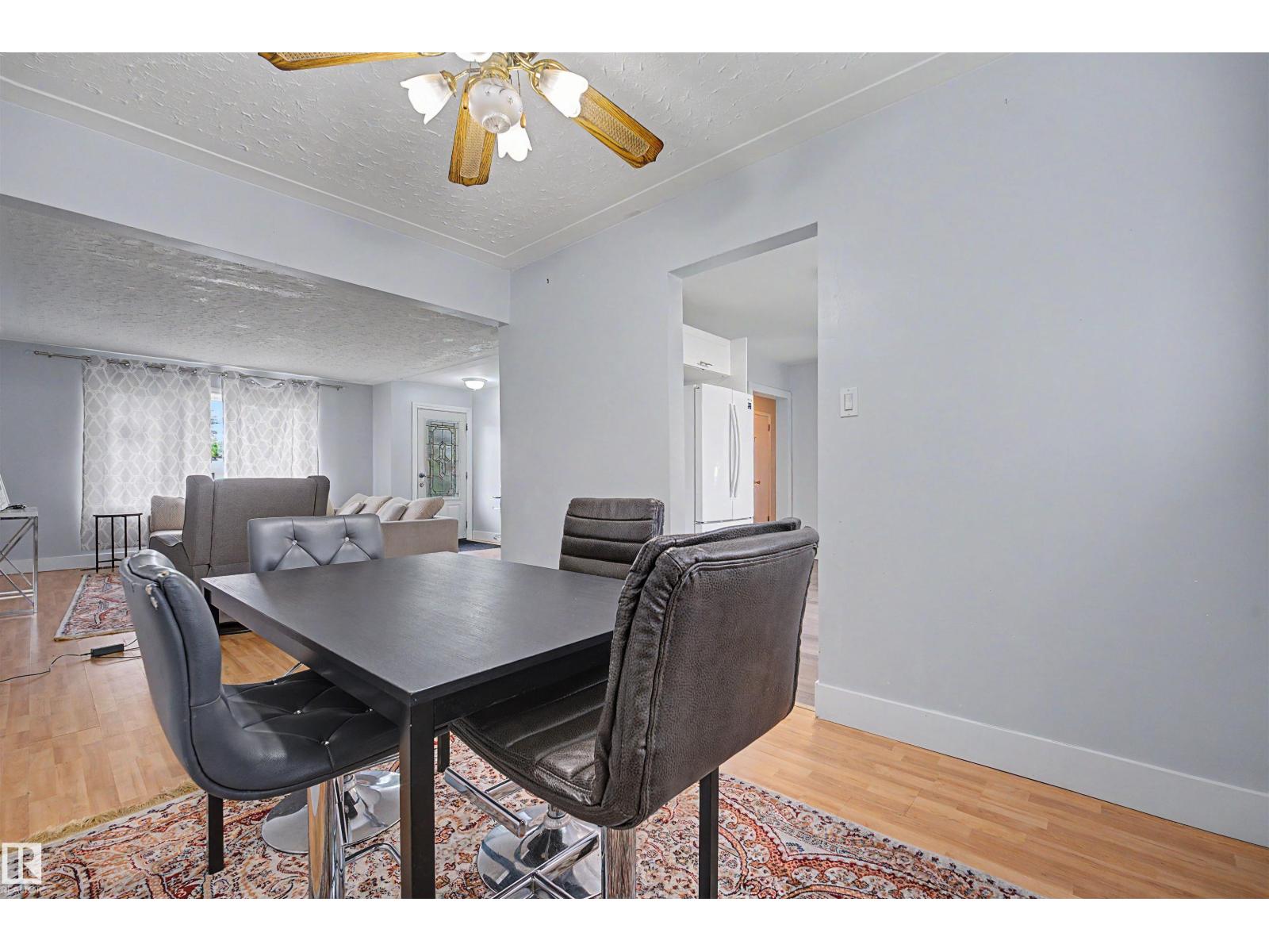 12707 87 ST NW - 10
