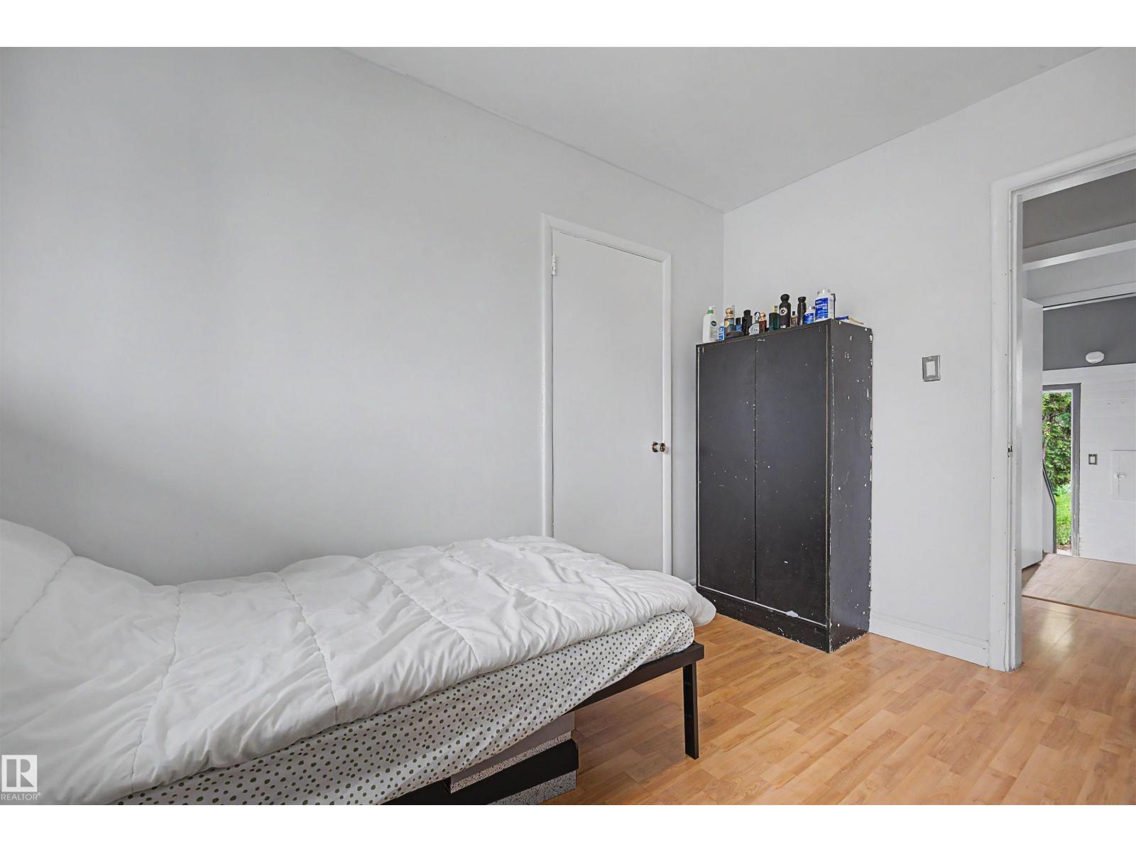 12707 87 ST NW - 16
