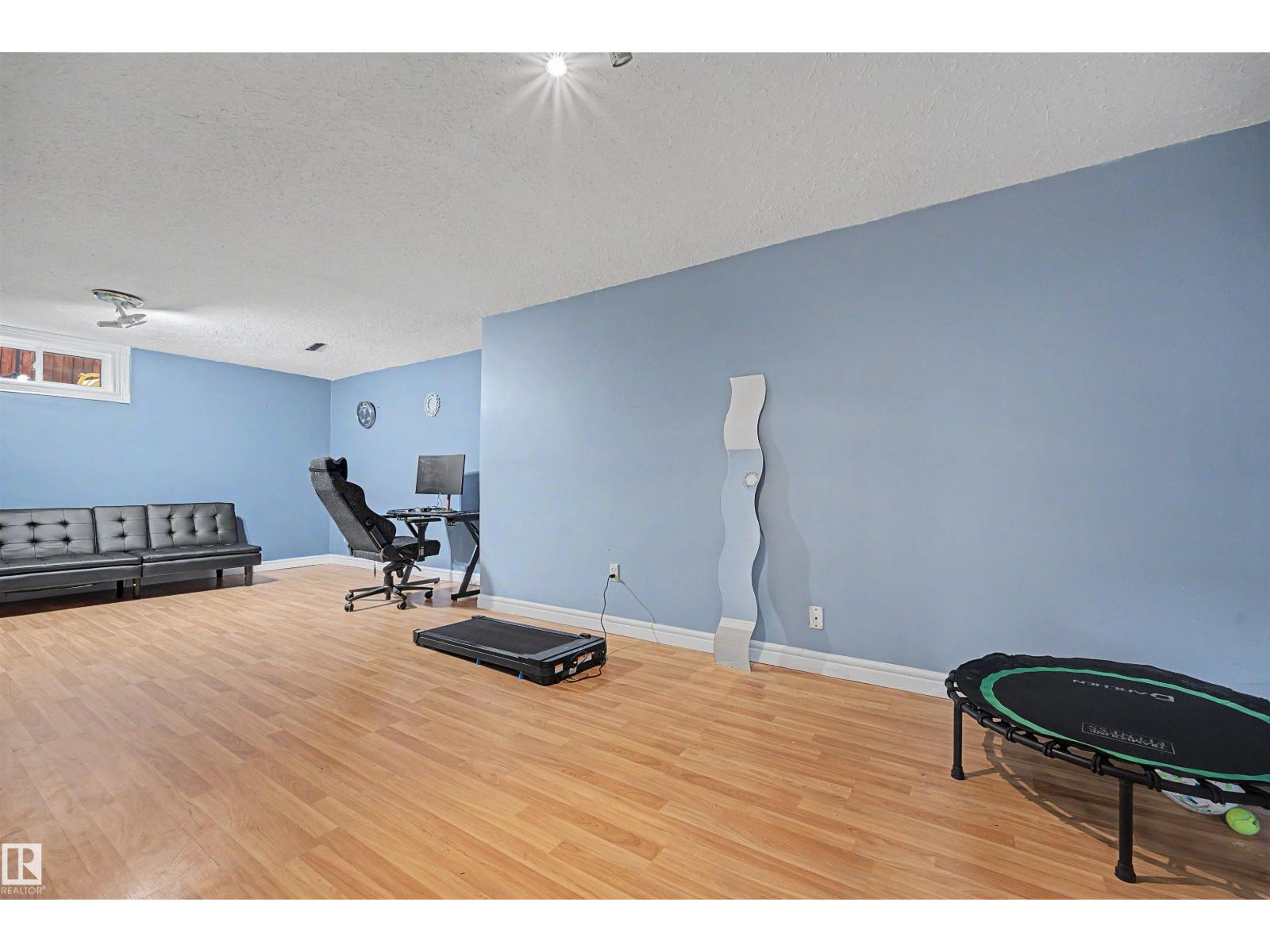 12707 87 ST NW - 30
