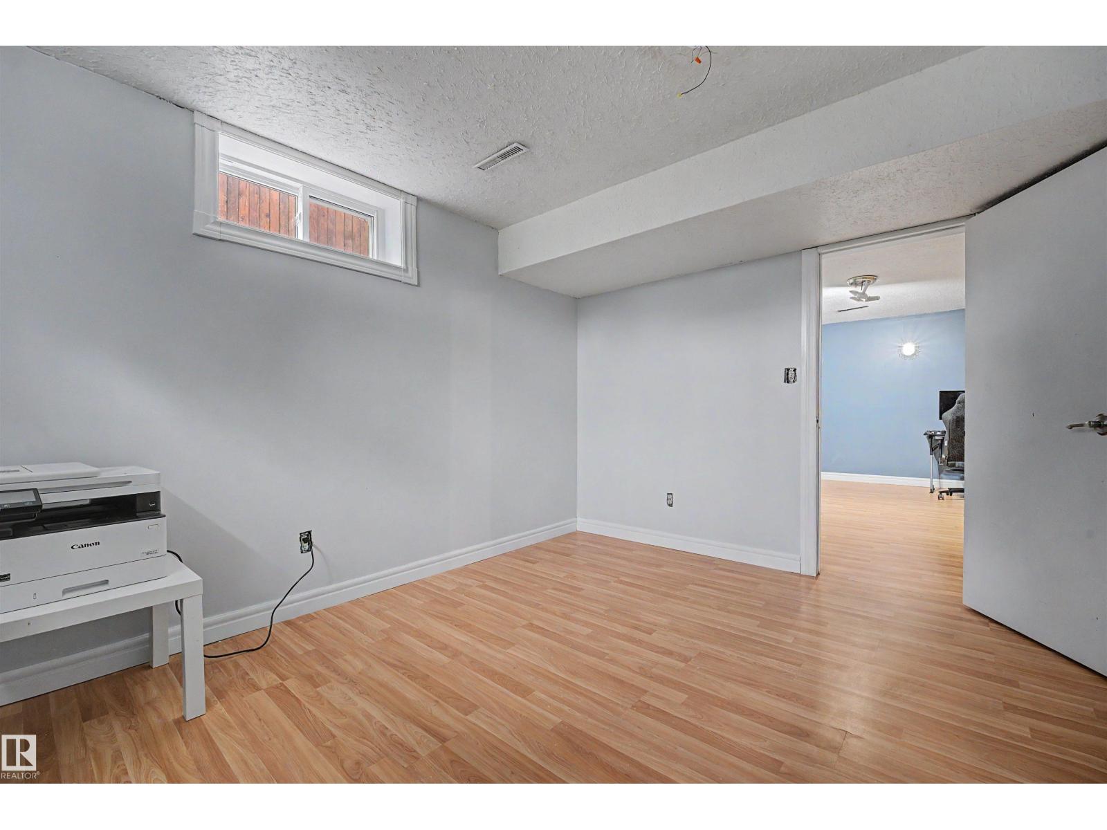 12707 87 ST NW - 34