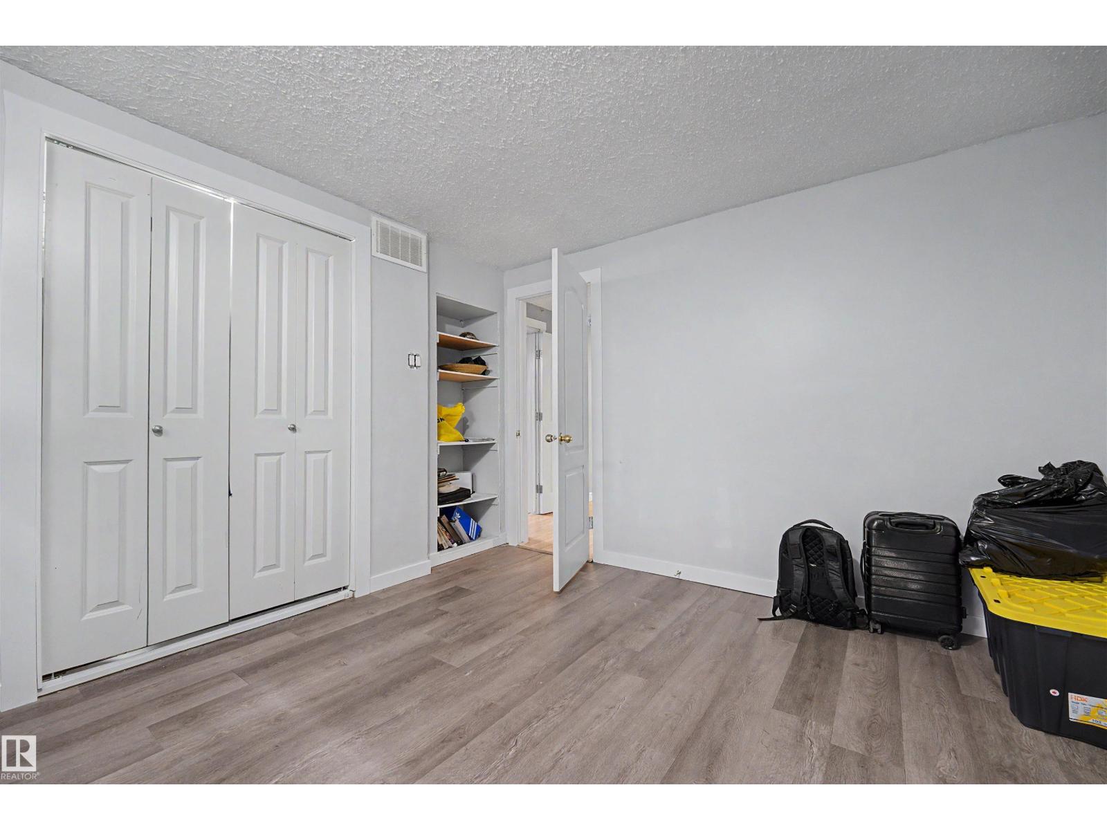 12707 87 ST NW - 38