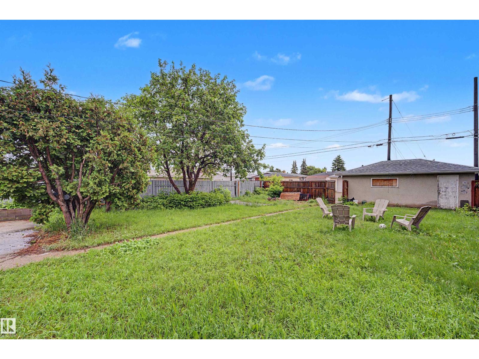 12707 87 ST NW - 39