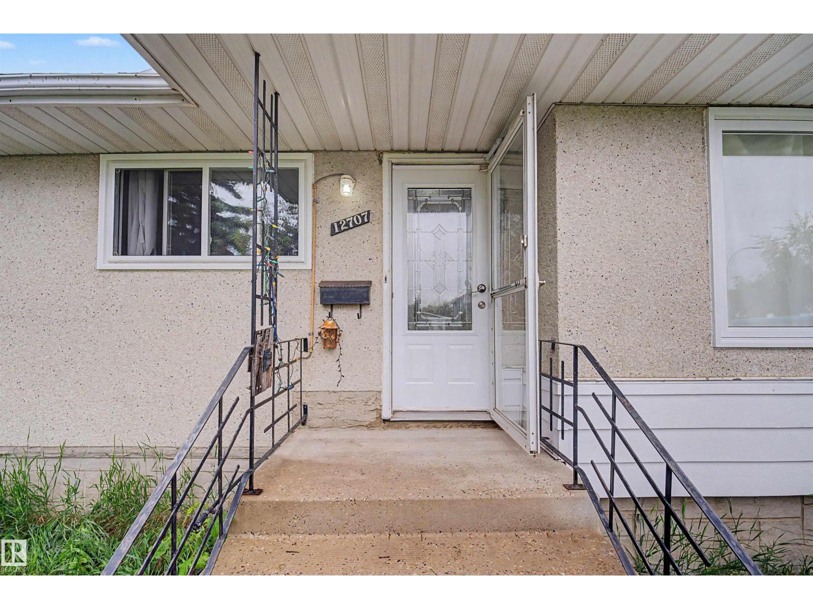 12707 87 ST NW - 44