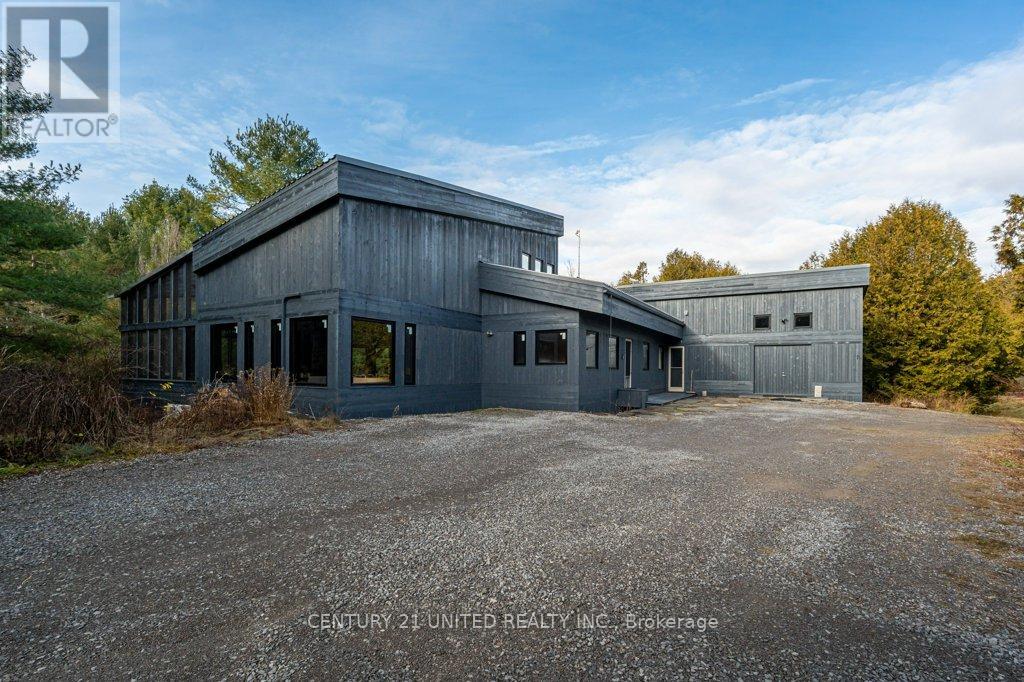 1080 CLYDESDALE ROAD - 1