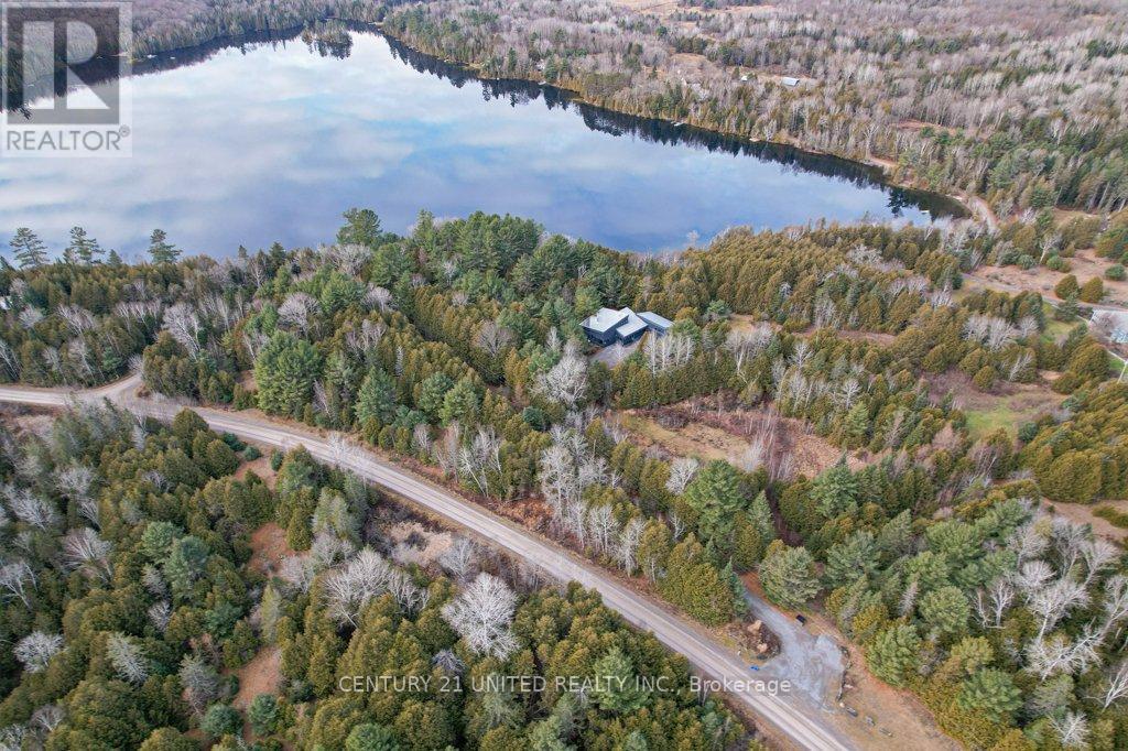 1080 CLYDESDALE ROAD - 4