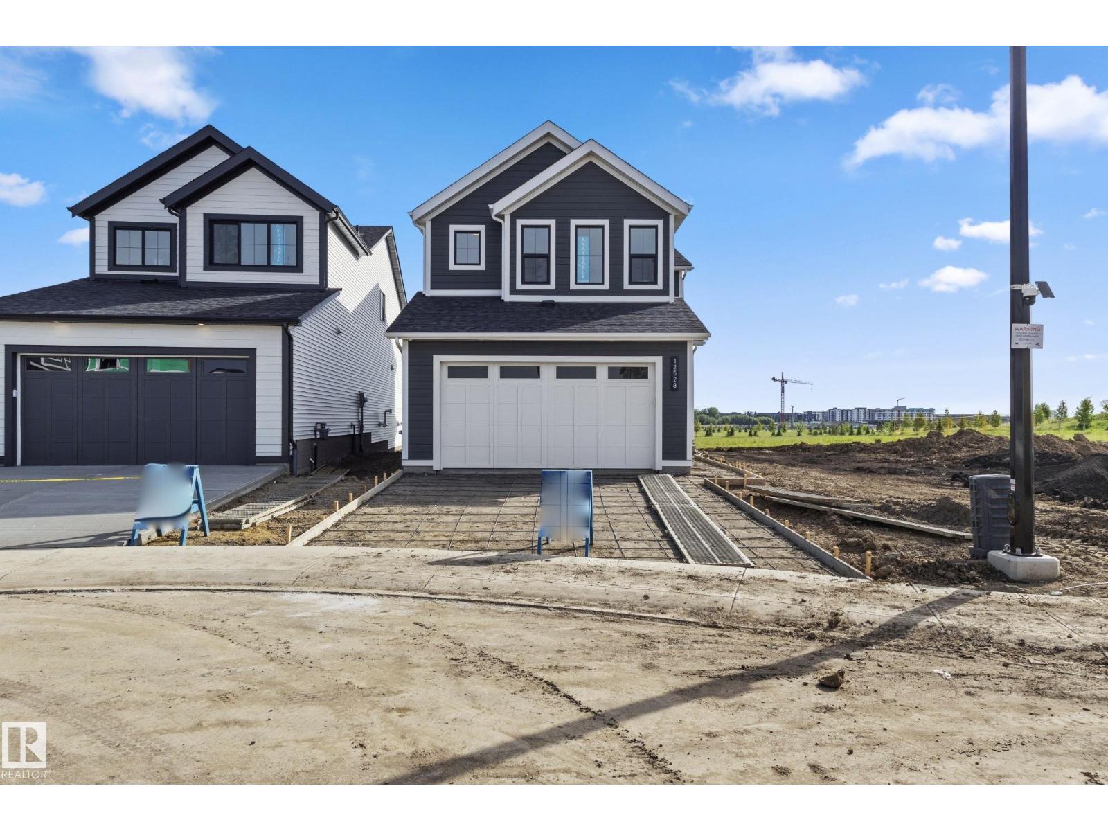 12528 34 AV SW - 14