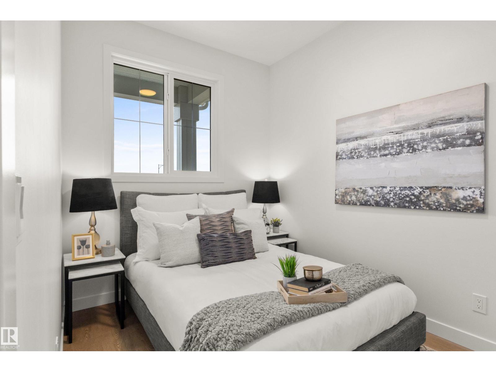 12528 34 AV SW - 7