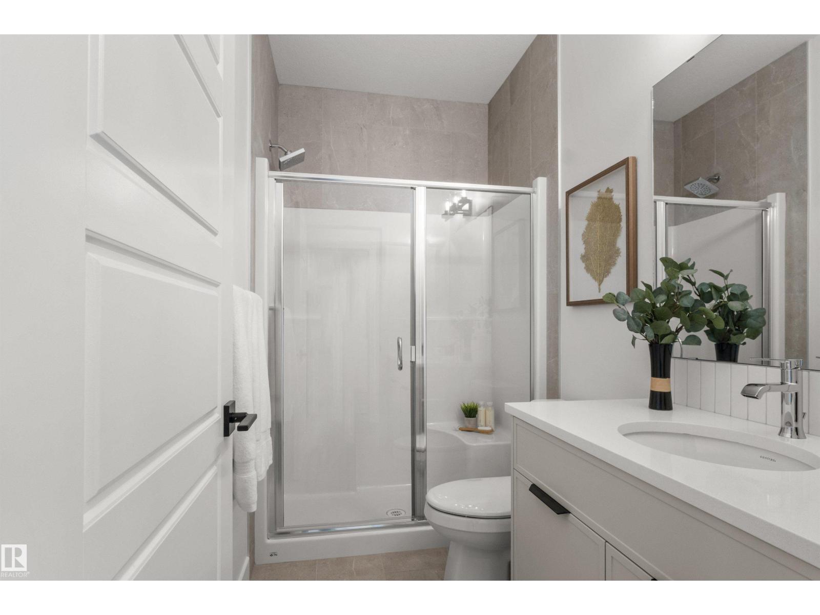 12528 34 AV SW - 8