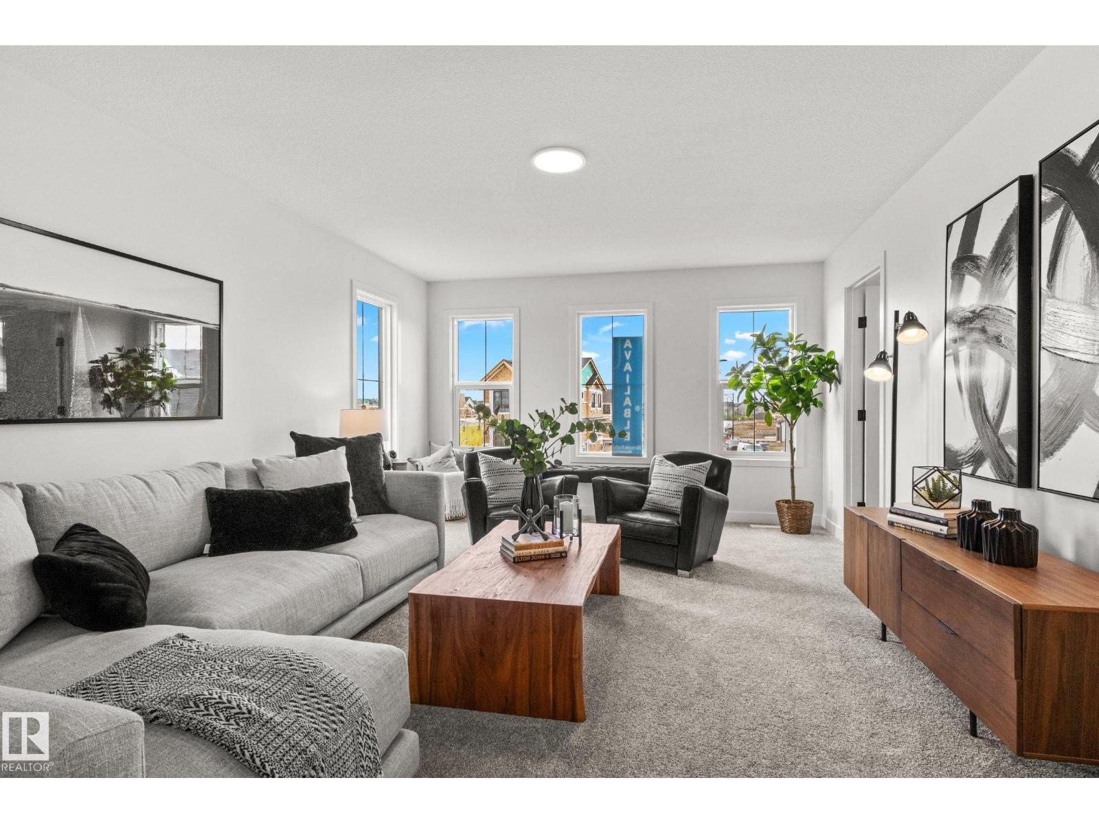 12528 34 AV SW - 9