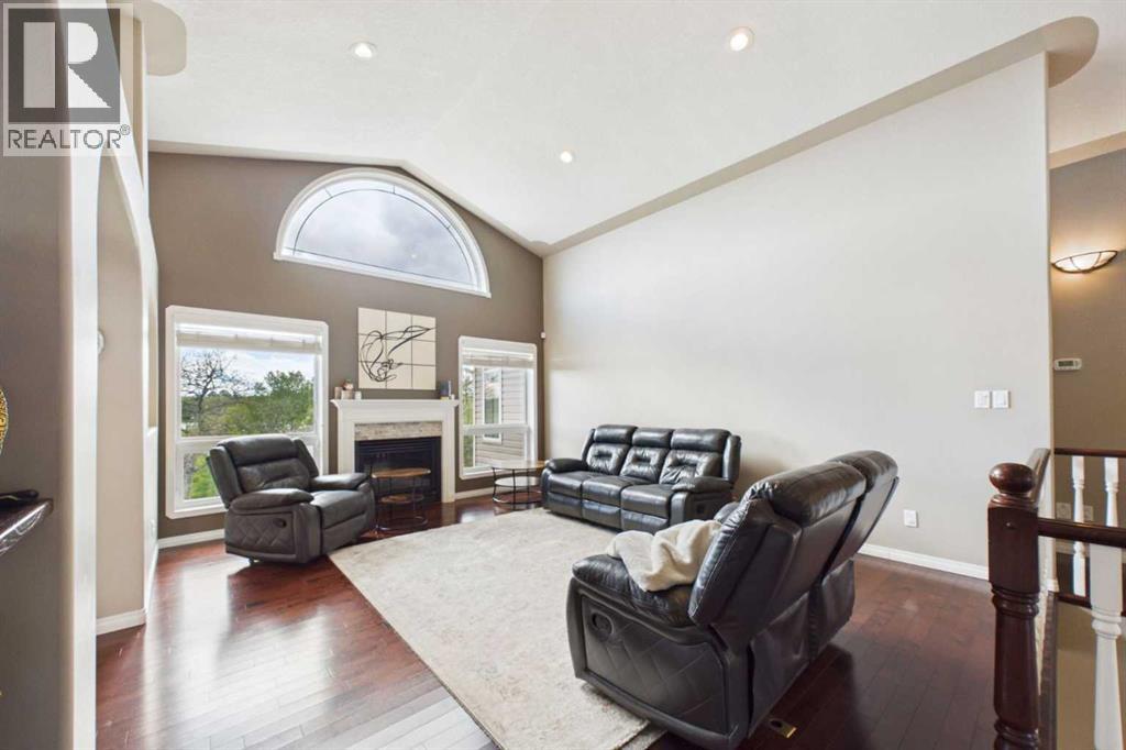 32 Lakes Close — photo 11