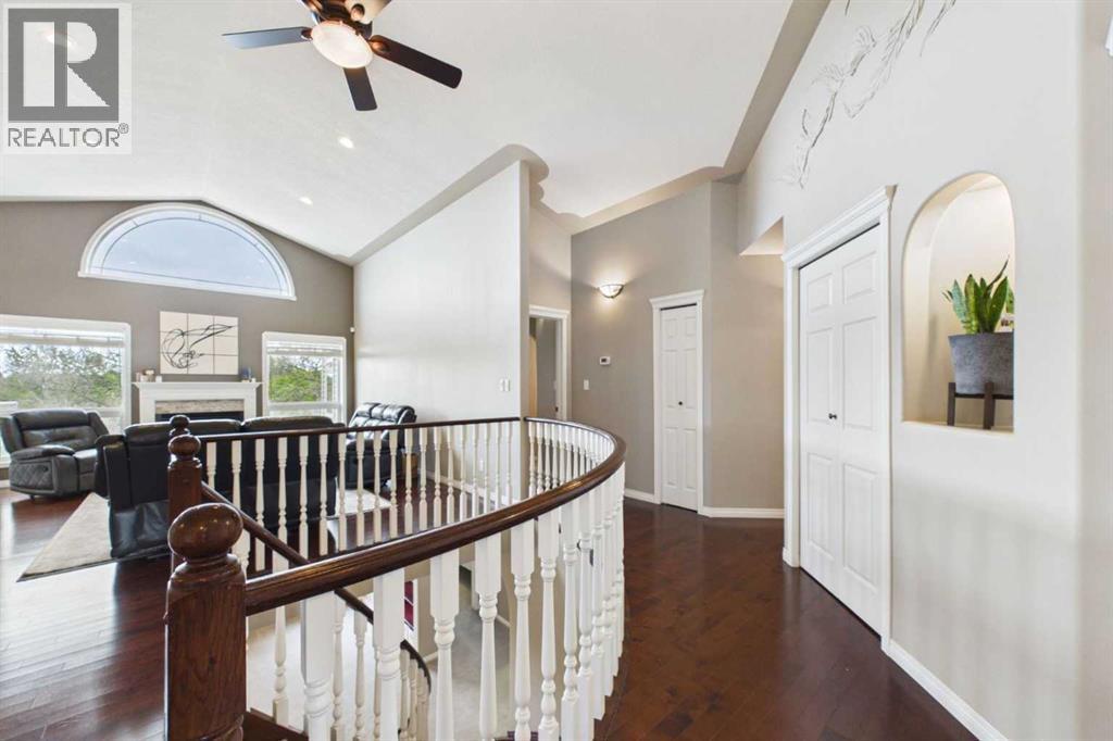 32 Lakes Close — photo 23