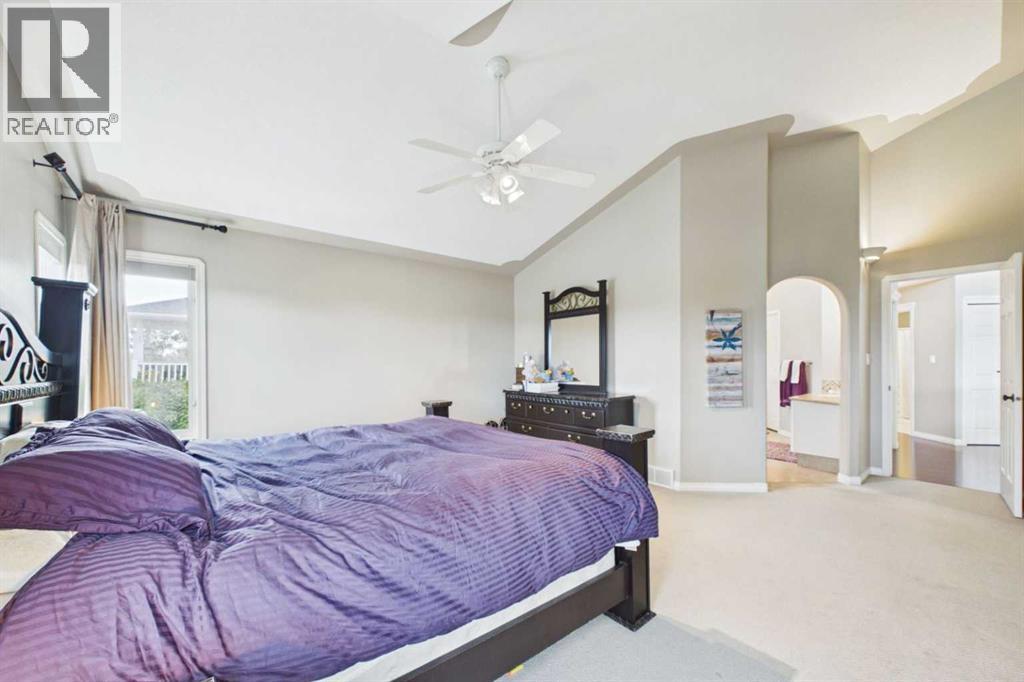 32 Lakes Close — photo 27