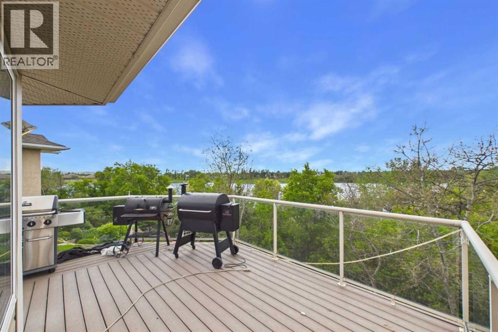 32 Lakes Close — photo 16