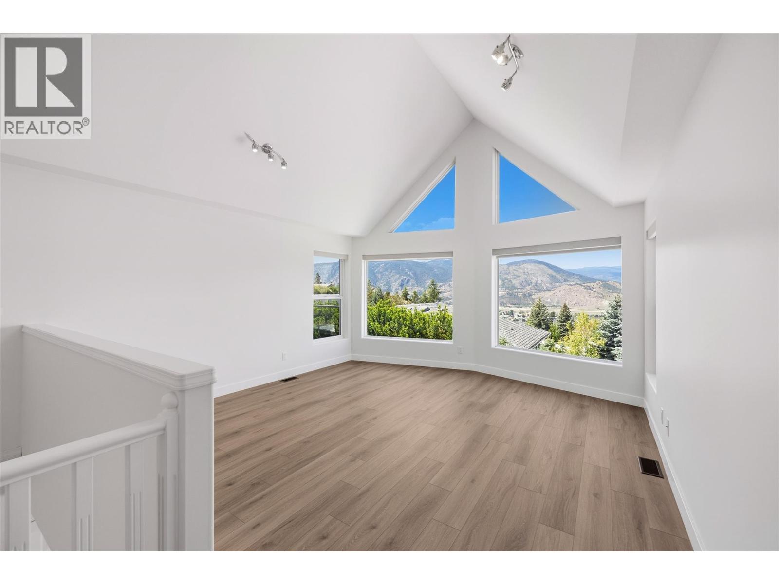 2850 Evergreen Drive - 4