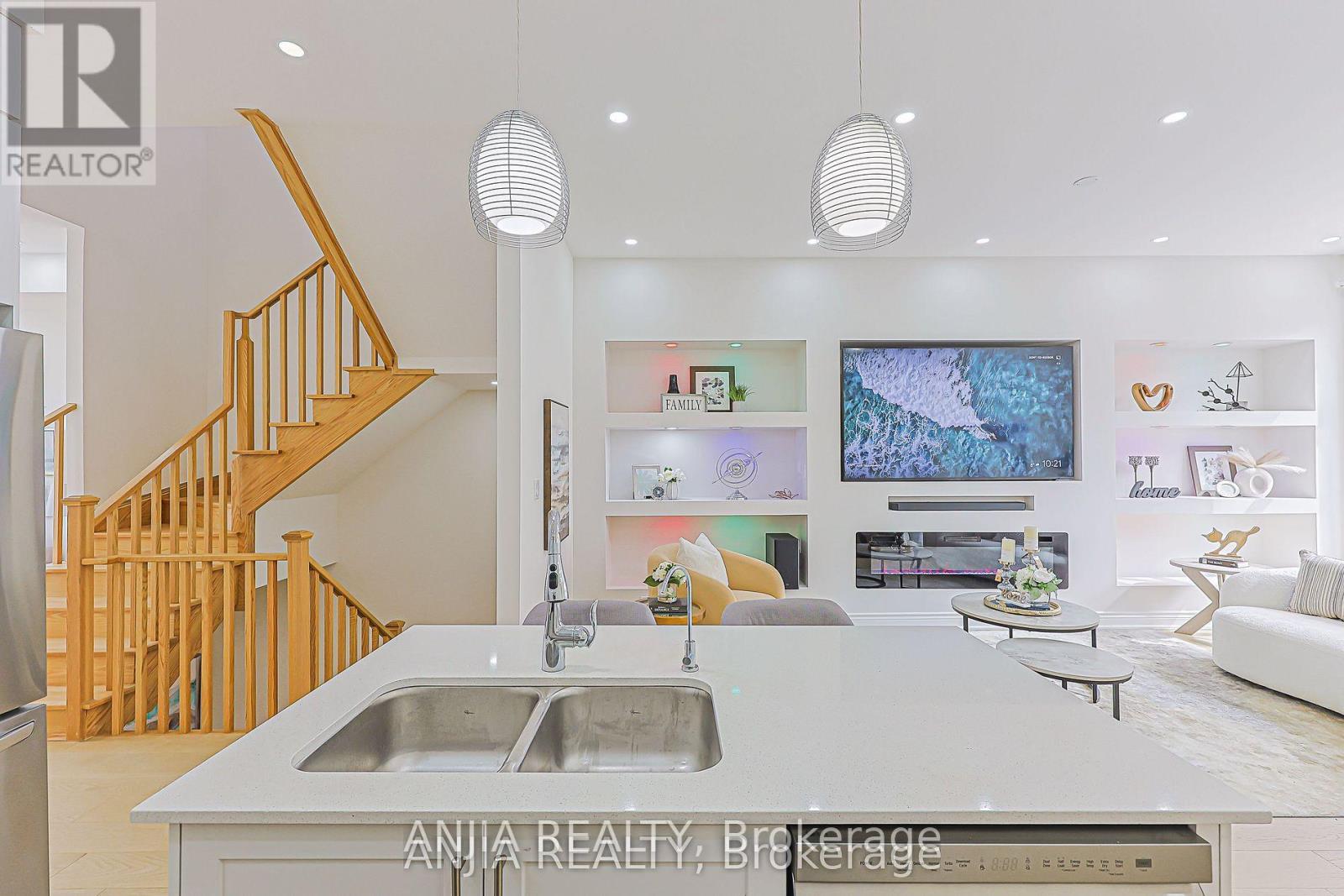45 KAHSHE LANE - 23