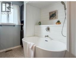 58 & 72 Shakwak St., Destruction Bay, YT Y0B1H0 Photo 50
