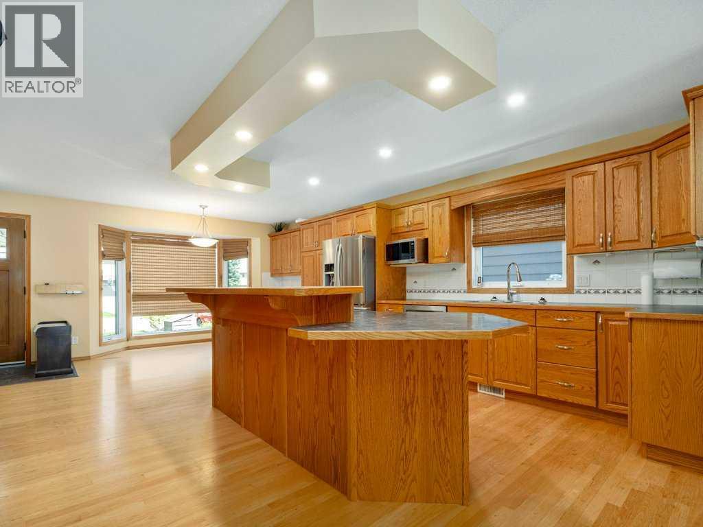 51 Wildwood Crescent W — photo 9