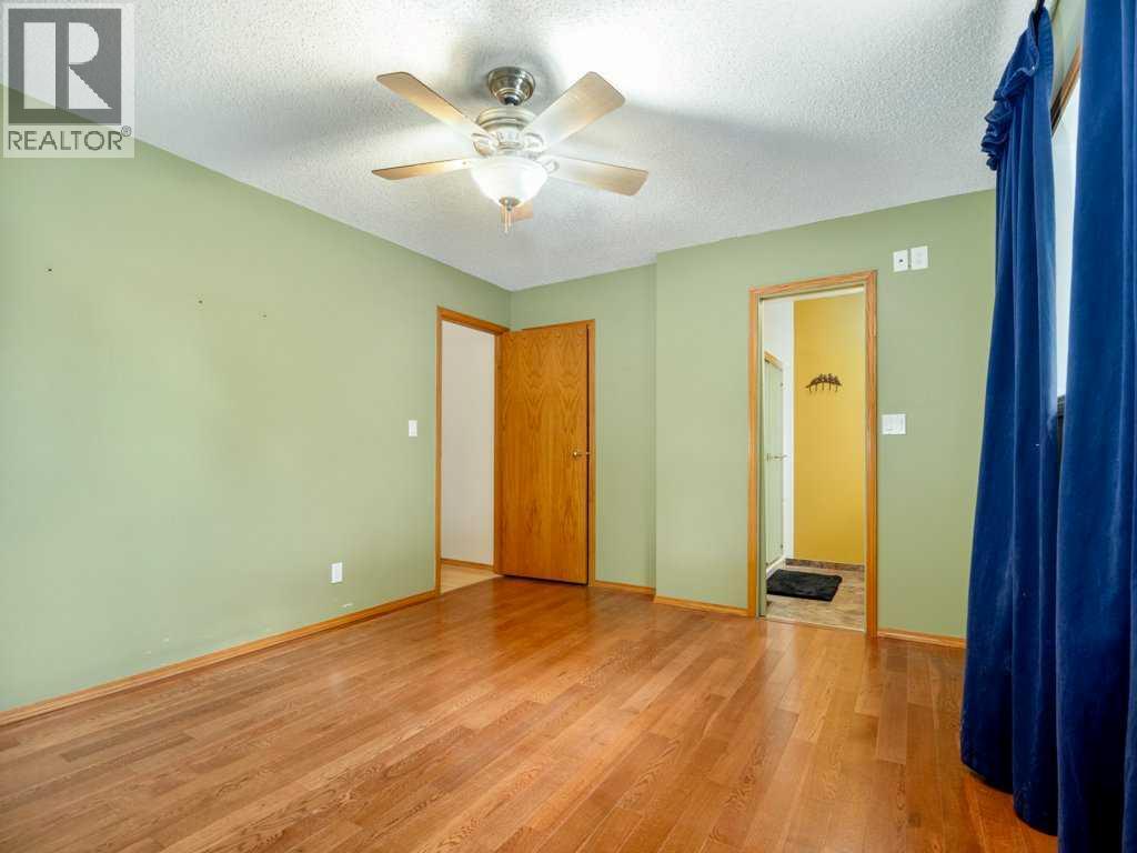 51 Wildwood Crescent W — photo 22