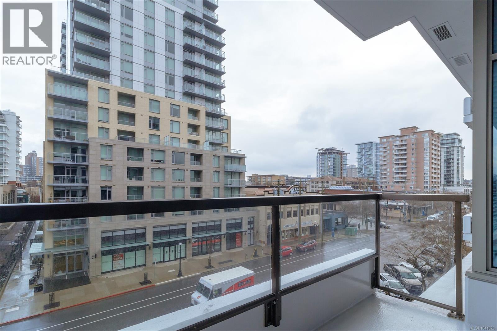 406 845 Yates Street, Victoria