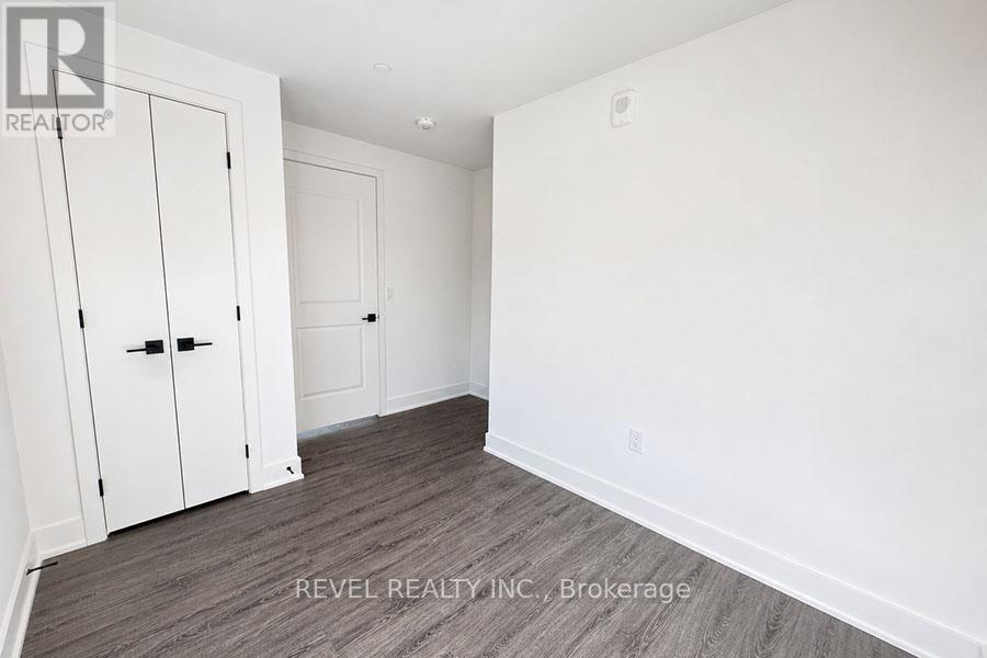 #819 575 CONKLIN ROAD - 12