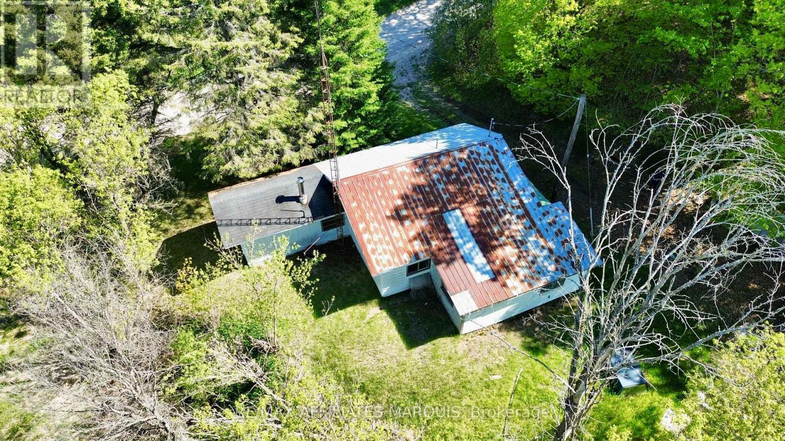 1195 THOMPSON ROAD - 5