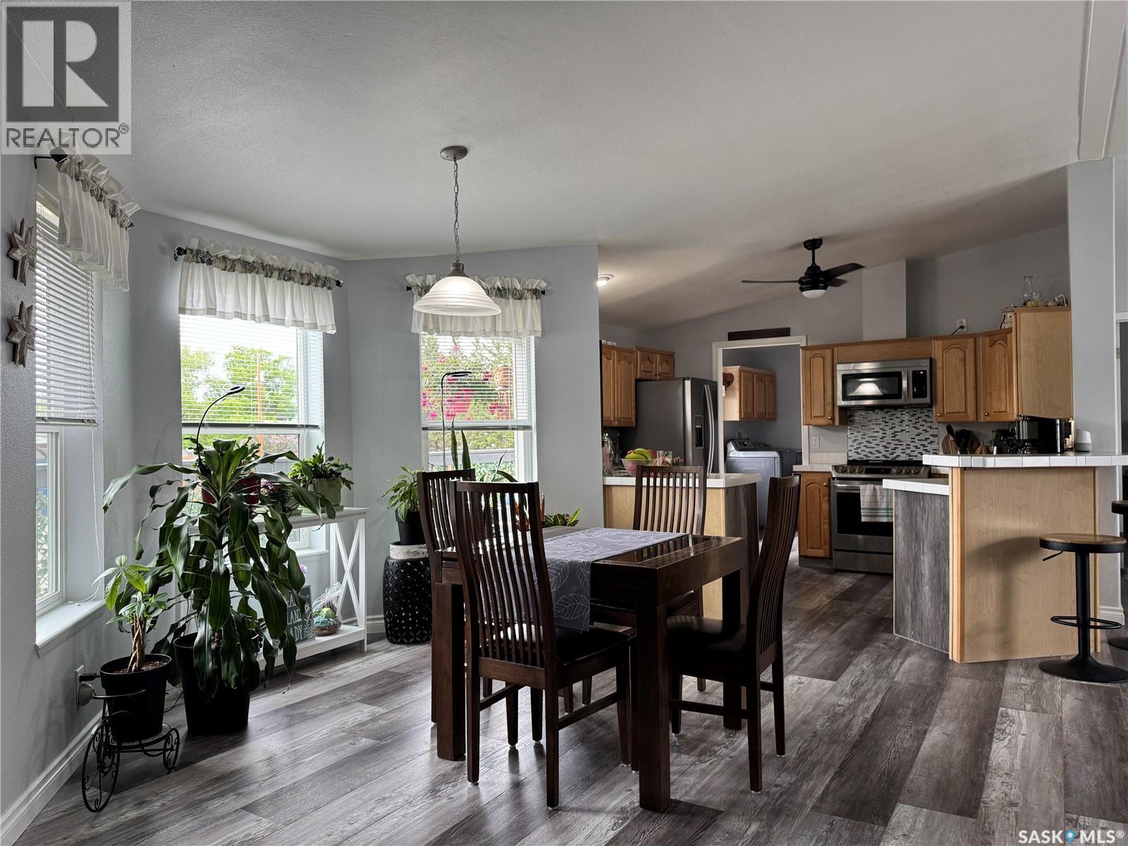 301 Tesky CRESCENT - 11