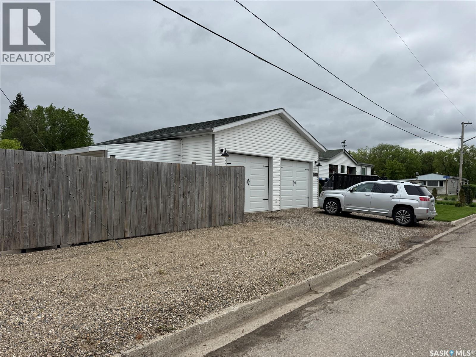 301 Tesky CRESCENT - 40