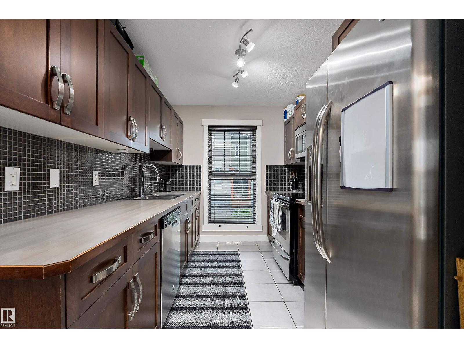 #160 401 SOUTHFORK DR - 2