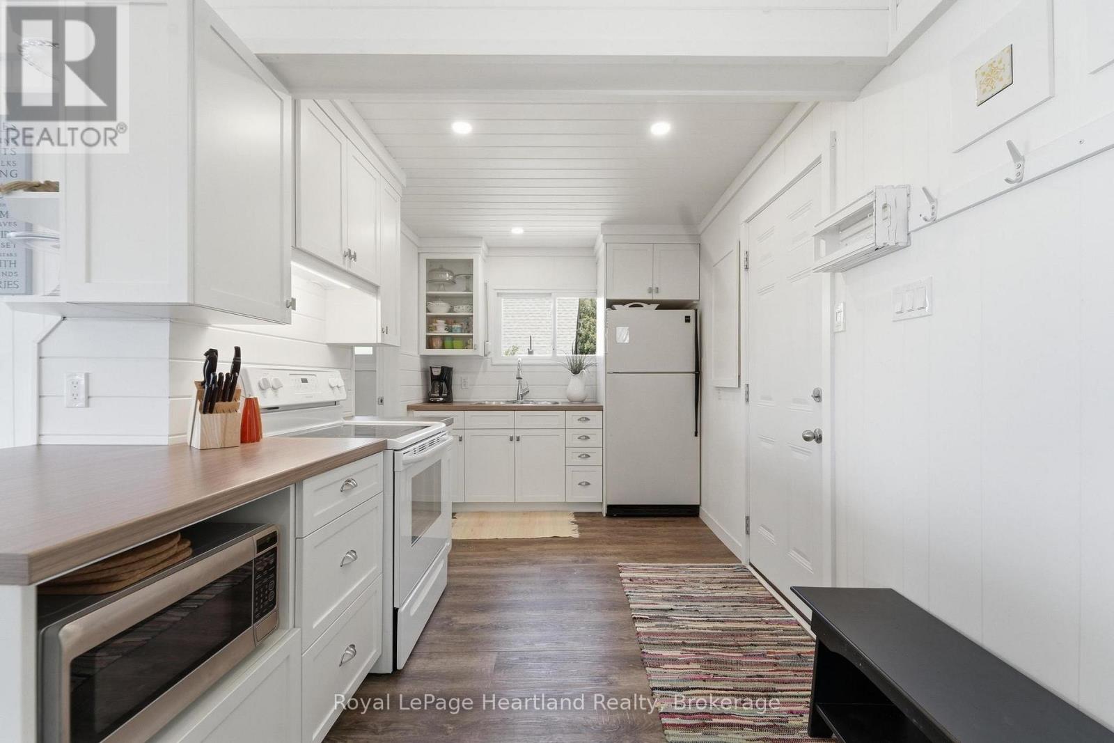 75 VICTORIA BEACH ROAD - 10