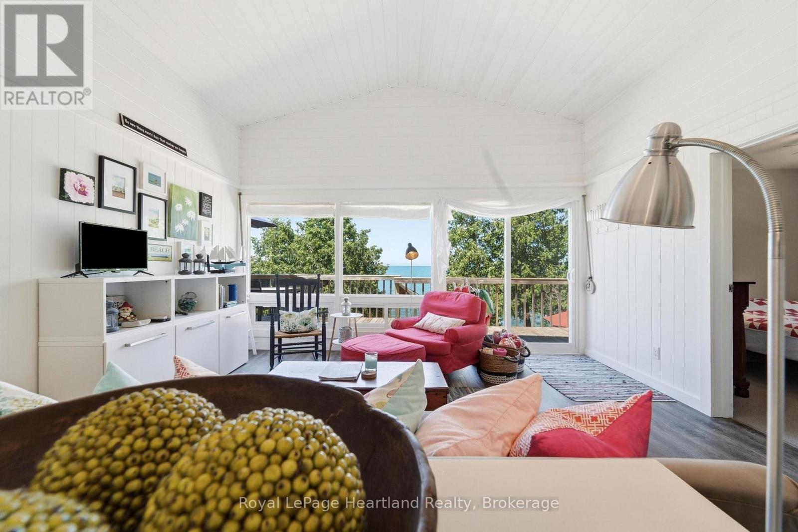 75 VICTORIA BEACH ROAD - 18