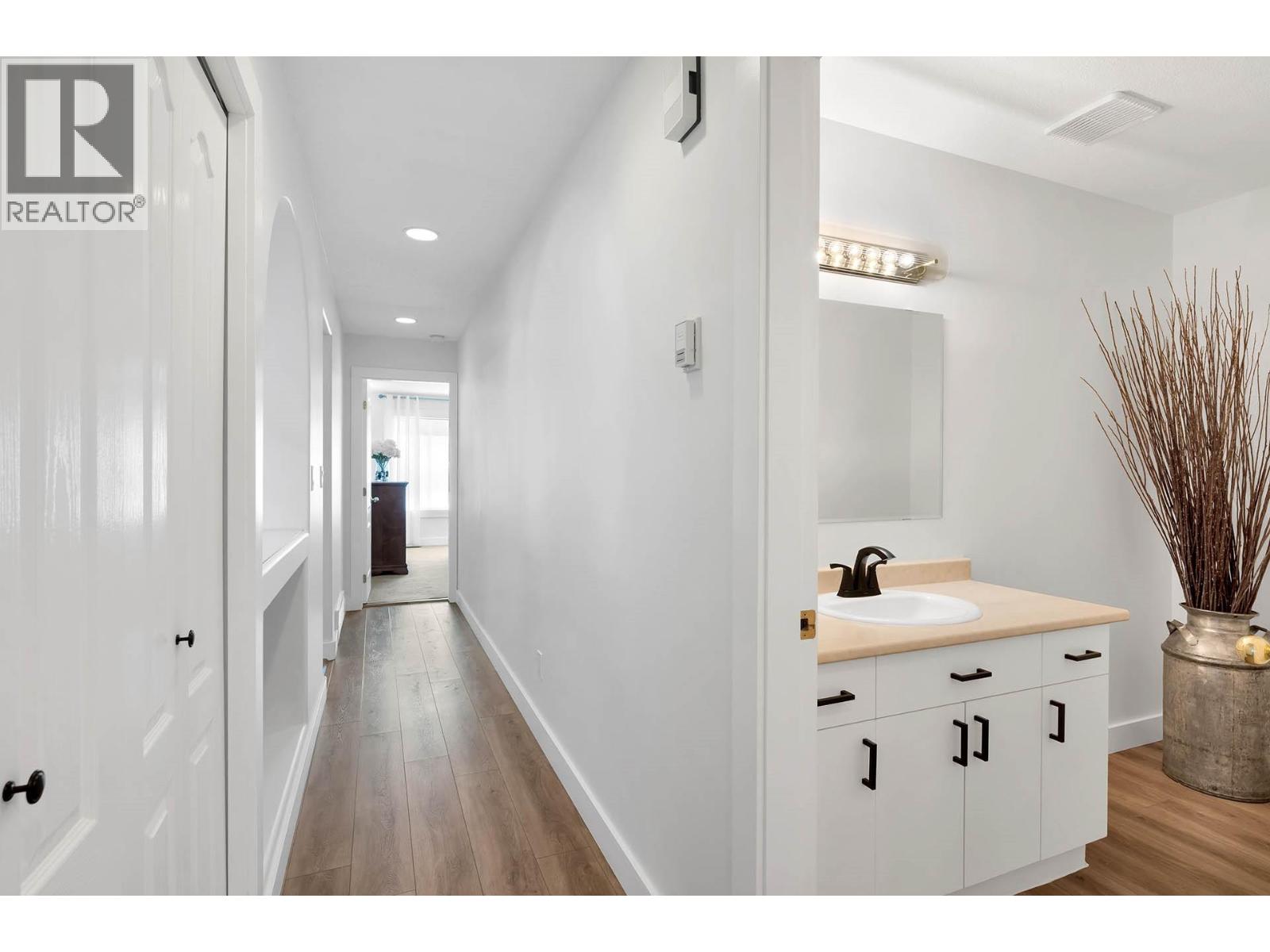#11 1350 FINLAY Avenue - 15