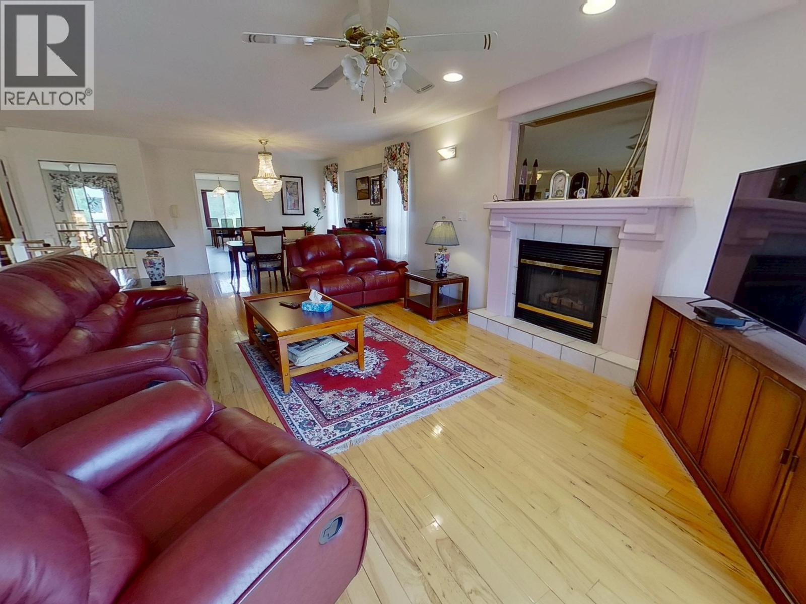 856 ROLPH STREET - 3