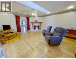 Kitchen - 856 Rolph Street, Quesnel, BC V2J3M1 Photo 8