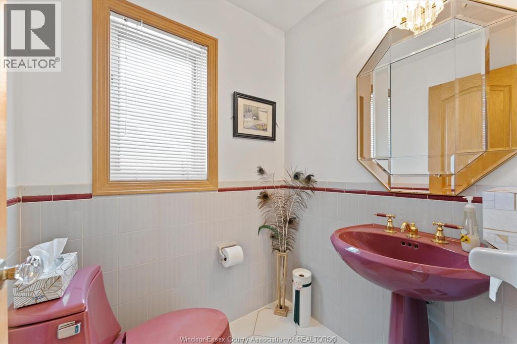 504 DALHOUSIE STREET - 19