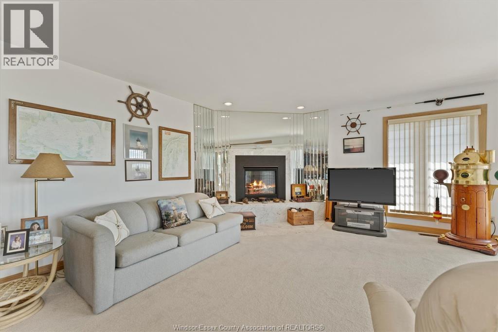 504 DALHOUSIE STREET - 22