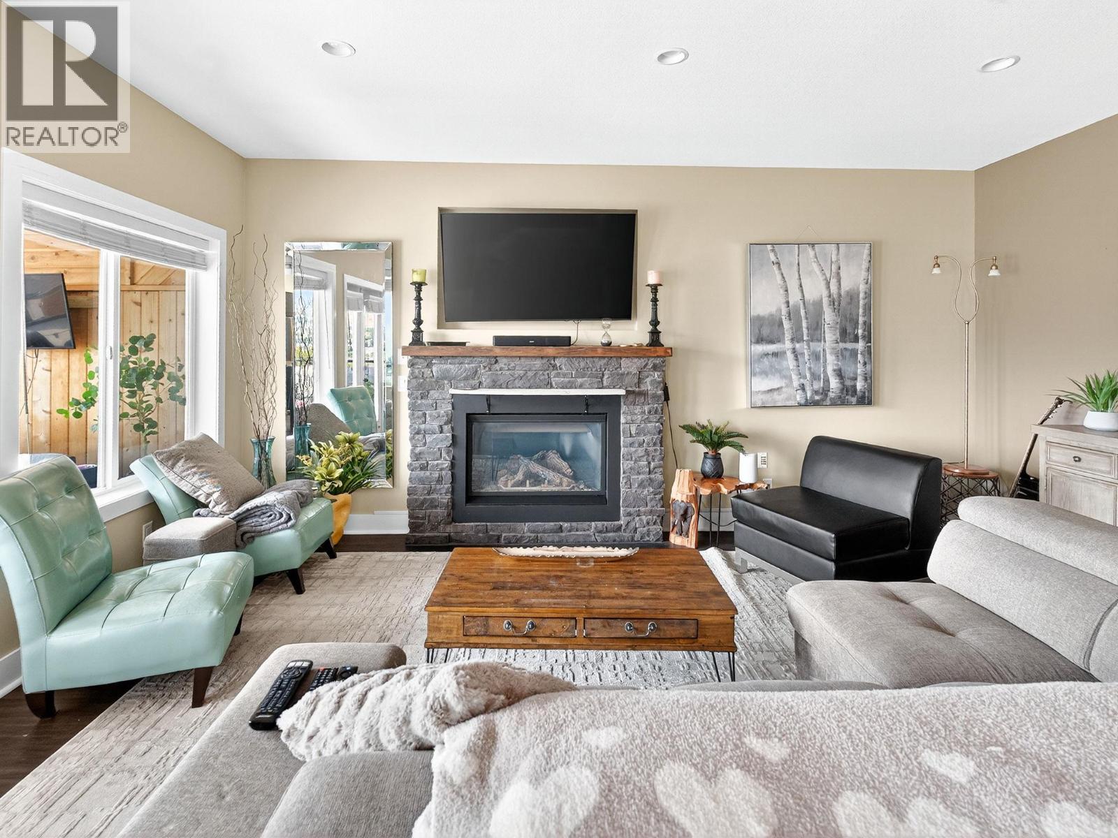 1365 Nishi Court - 7
