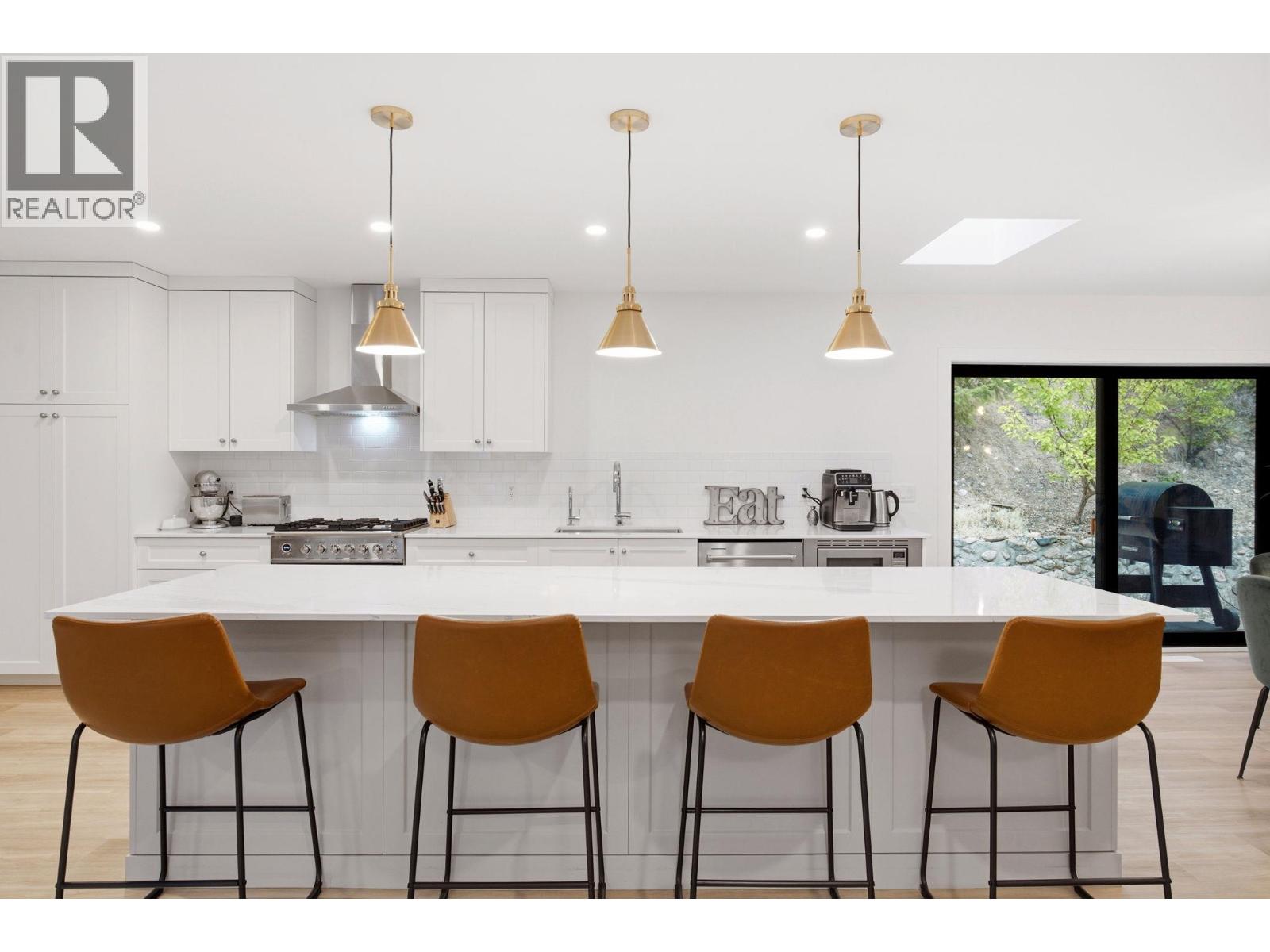 16515 Commonage Road - 2
